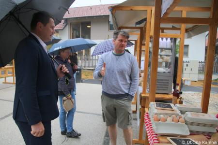 V Motniku namenu predali prenovljeni prireditveni prostor (14)